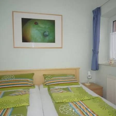 4 Personen Mit Kanu, Kaminofen Und Herrlichem Seeblick In Ferienhaus