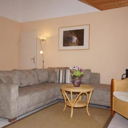 4 Personen Mit Kanu, Kaminofen Und Herrlichem Seeblick In Otterndorf