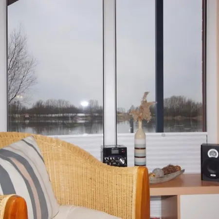 Ferienhaus 4 Personen Mit Kanu, Kaminofen Und Herrlichem Seeblick In