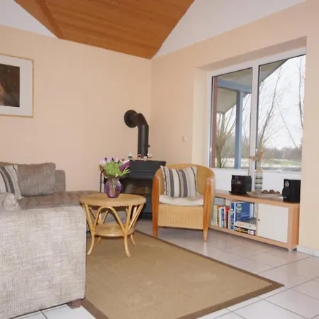 Ferienhaus 4 Personen Mit Kanu, Kaminofen Und Herrlichem Seeblick In Otterndorf