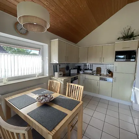 Ferienhaus 4 Personen Mit Kanu, Kaminofen Und Herrlichem Seeblick In