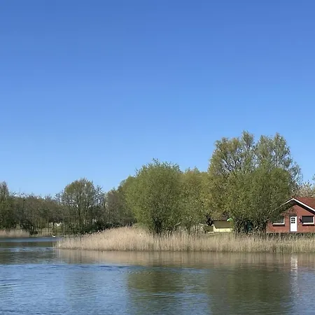 4 Personen Mit Kanu, Kaminofen Und Herrlichem Seeblick In
