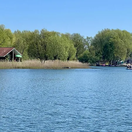4 Personen Mit Kanu, Kaminofen Und Herrlichem Seeblick In Otterndorf