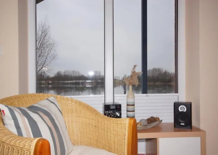 度假居 4 Personen Mit Kanu, Kaminofen Und Herrlichem Seeblick In